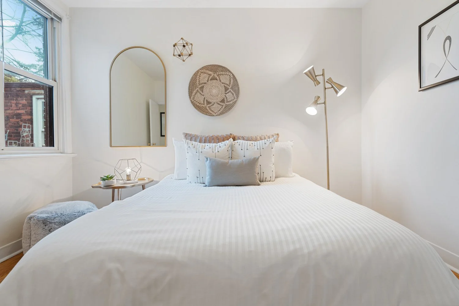 921 Lansdowne_024.jpg