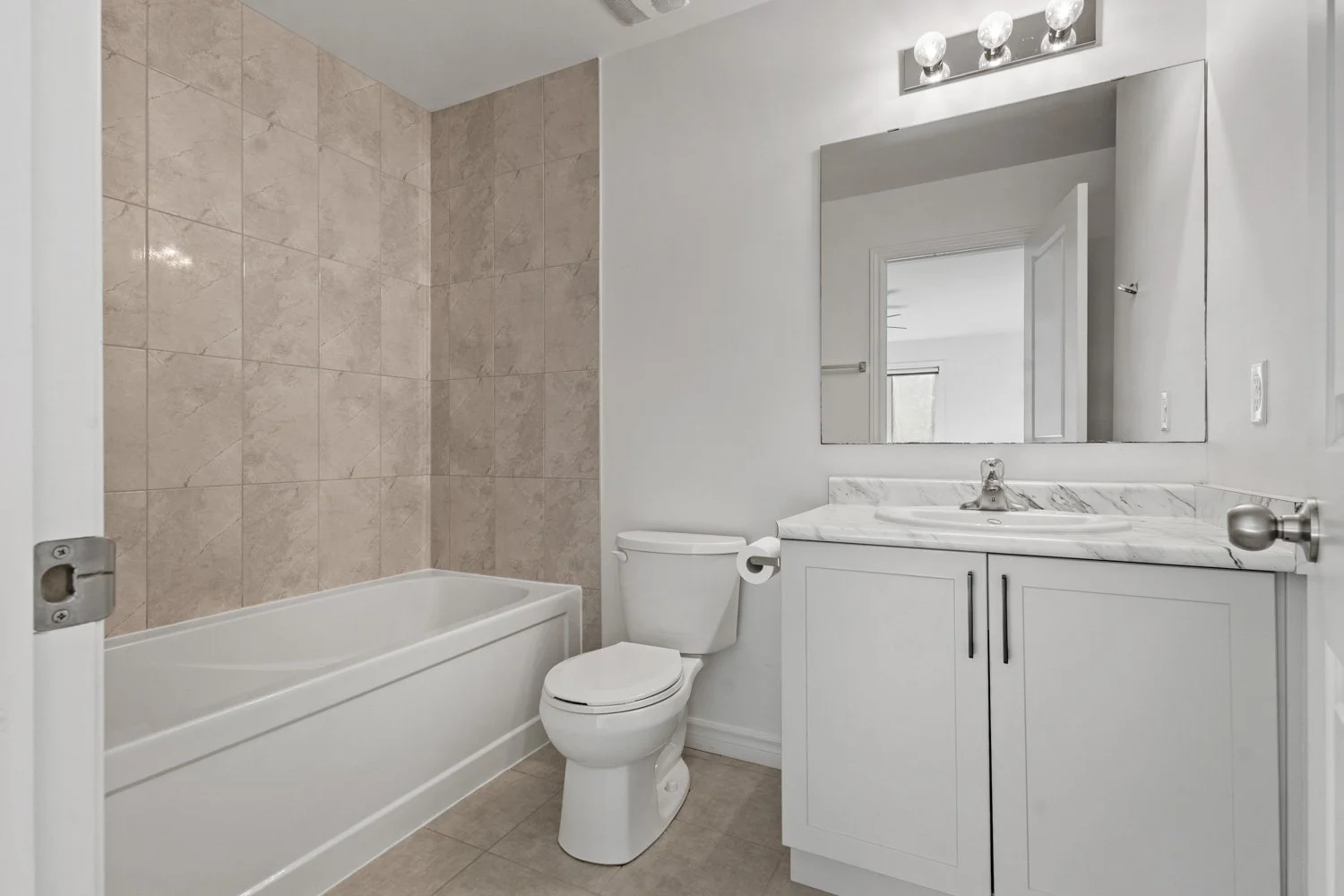 91 Woodedge circle_024.jpg