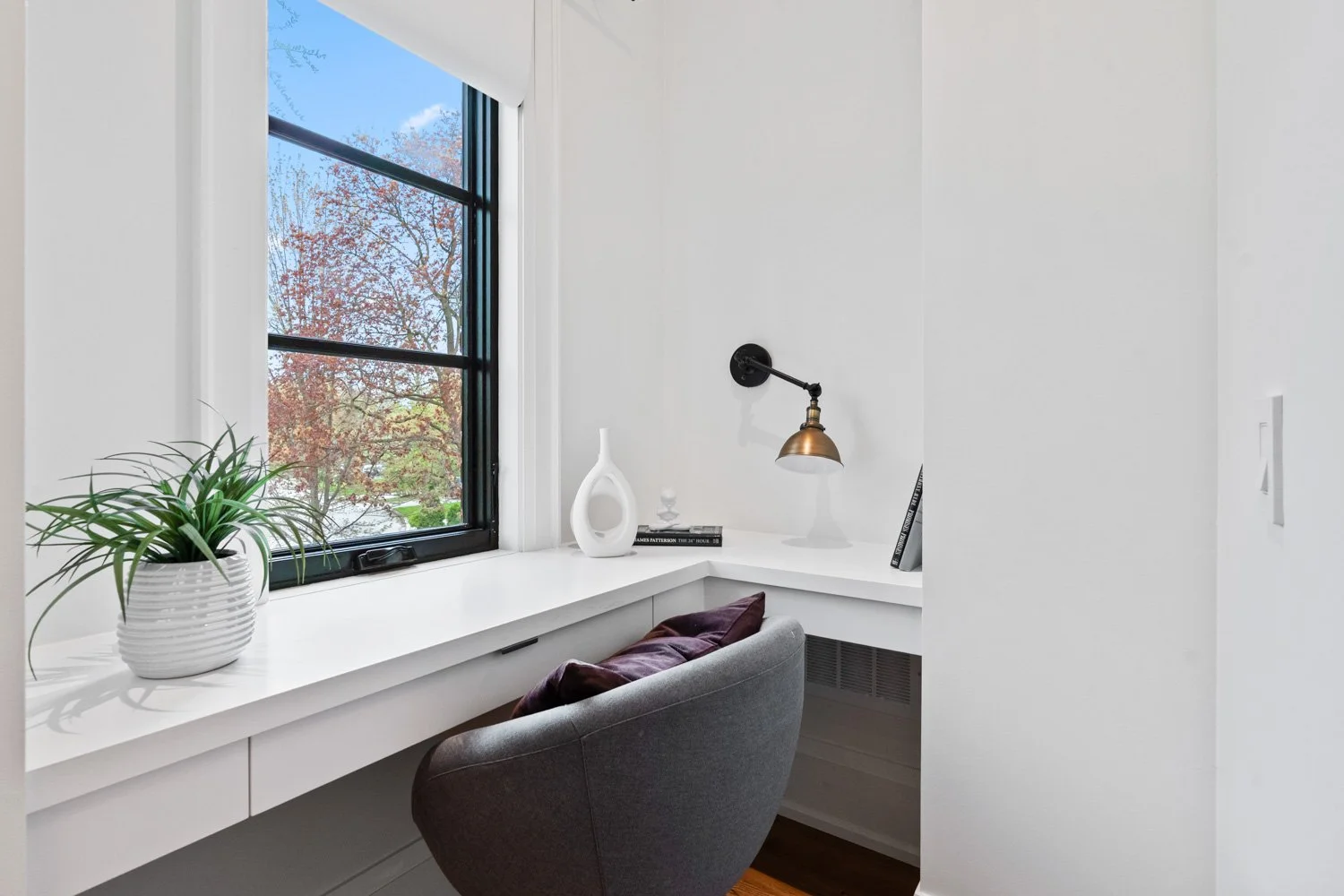 45 Norden Cres_052.jpg
