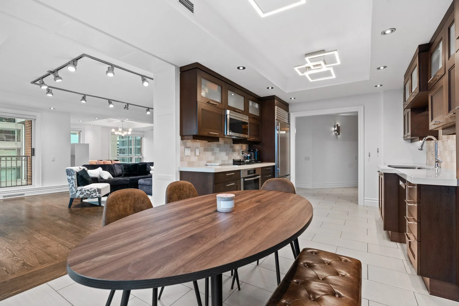 38 Avenue Rd_011.jpg