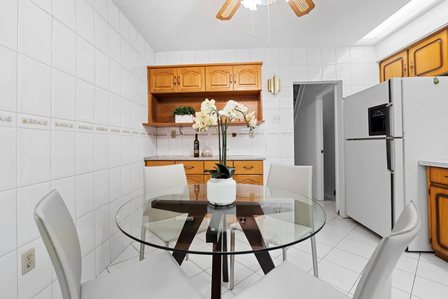 921 Lansdowne_011.jpg