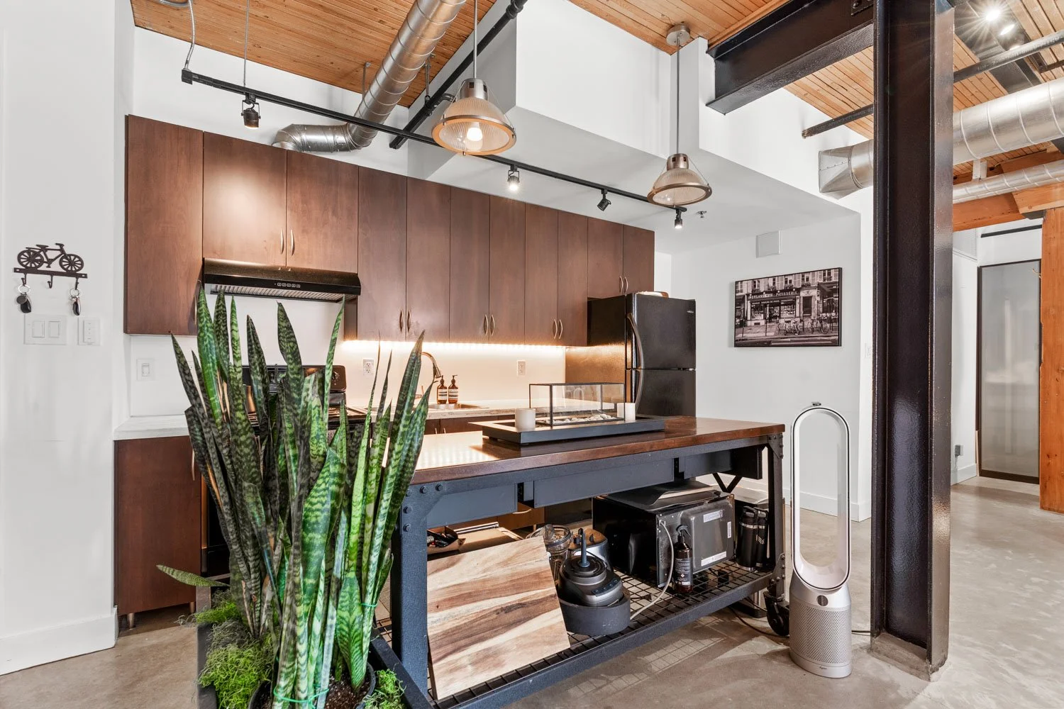 68 Broadview_017.jpg