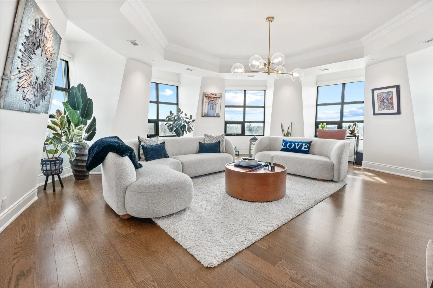 650 Mt Pleasant_003.jpg