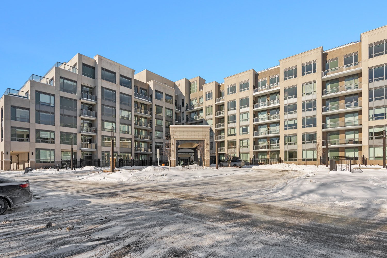 2075 King Rd_001.jpg