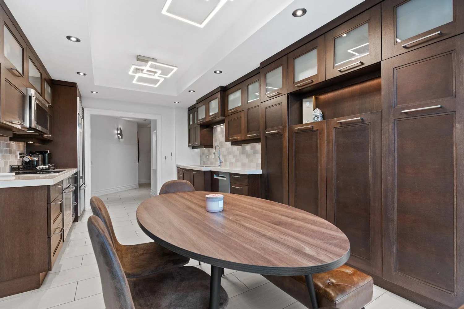 38 Avenue Rd_012.jpg