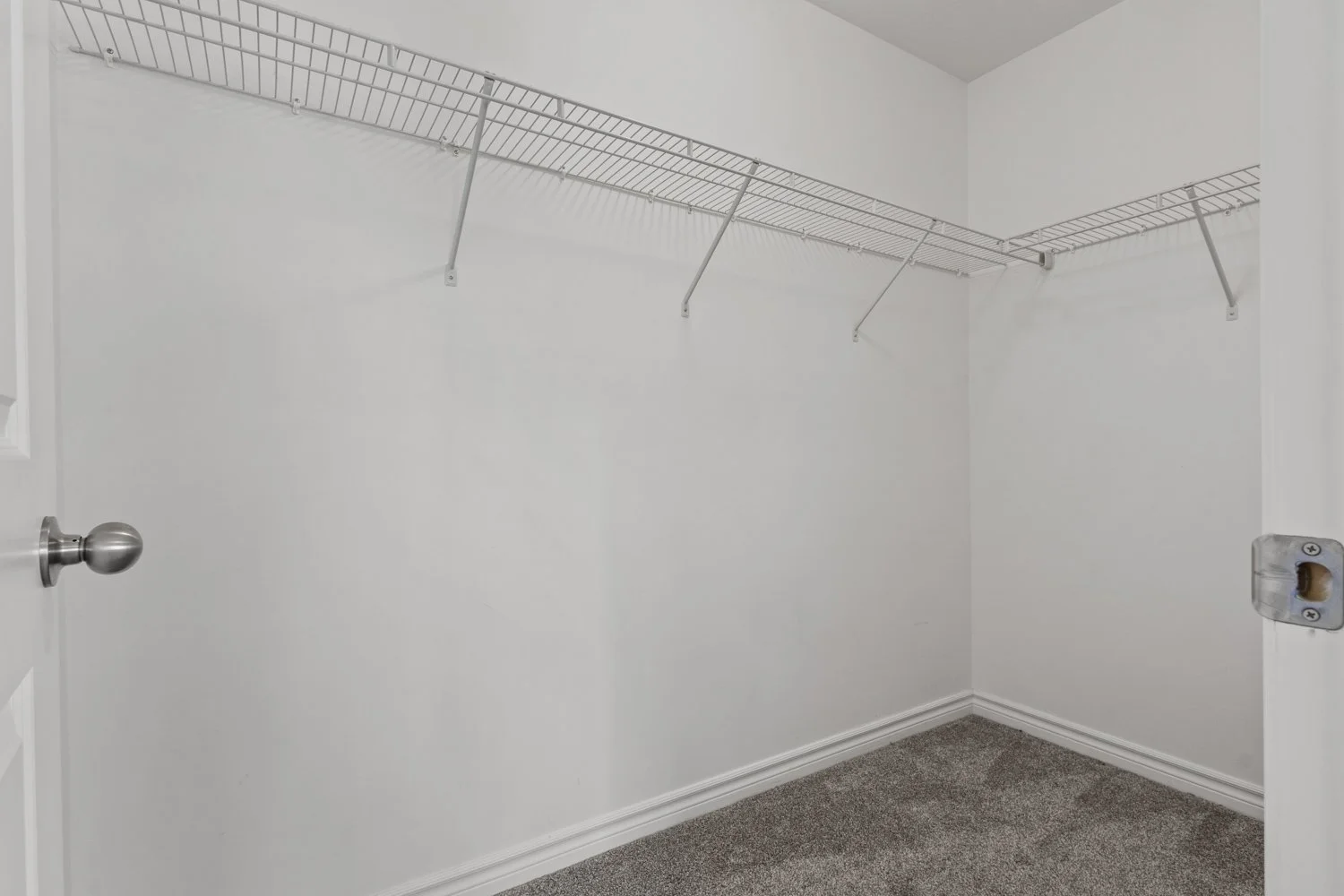 91 Woodedge circle_030.jpg