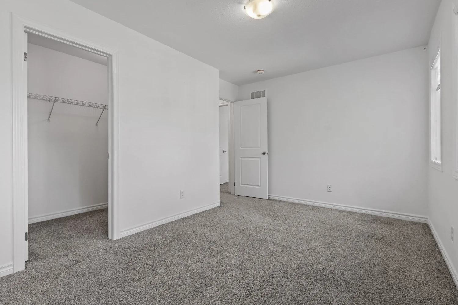 91 Woodedge circle_029.jpg