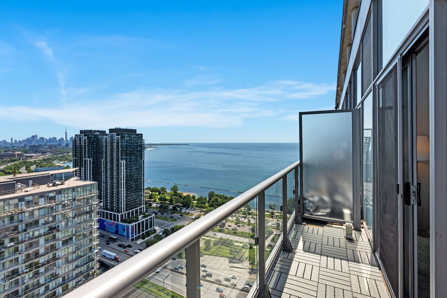 105 The Queensway_033.jpg