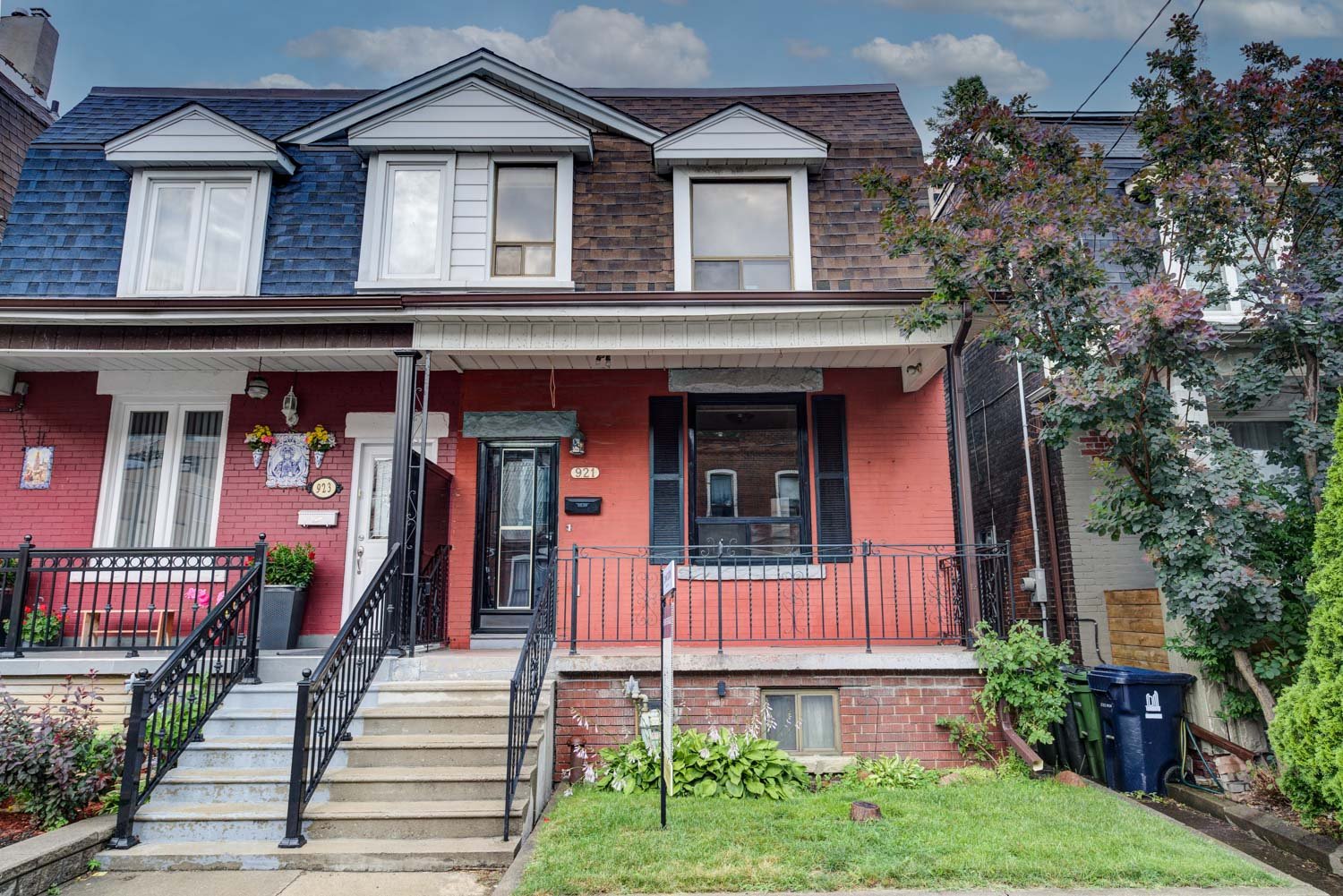 921 Lansdowne_001.jpg