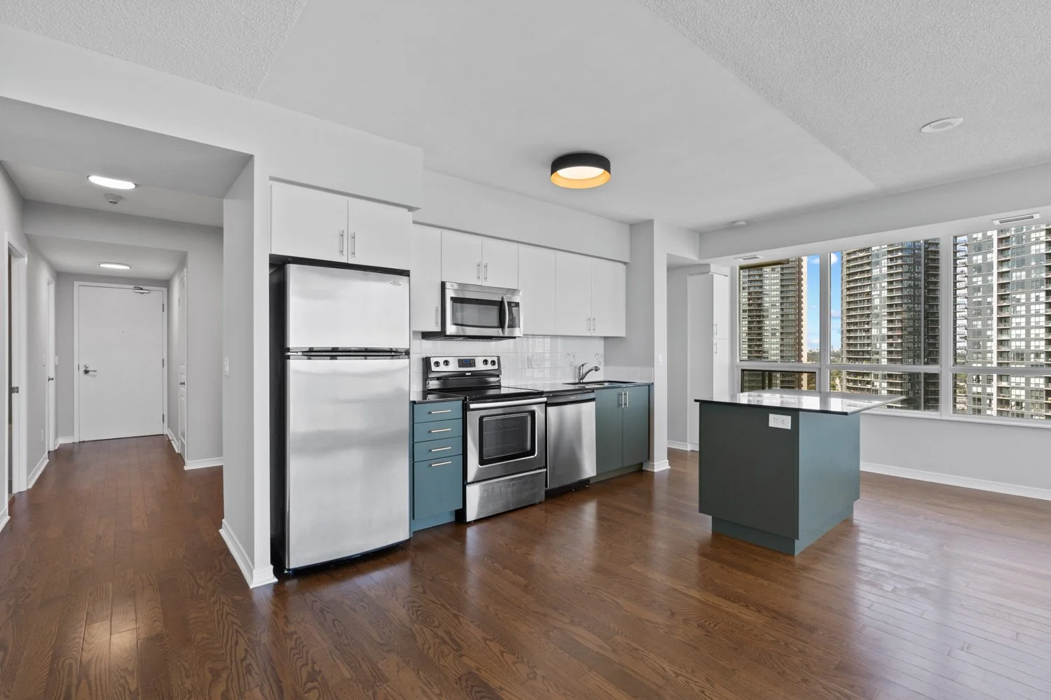 2240 Lakeshore #3006_026.jpg