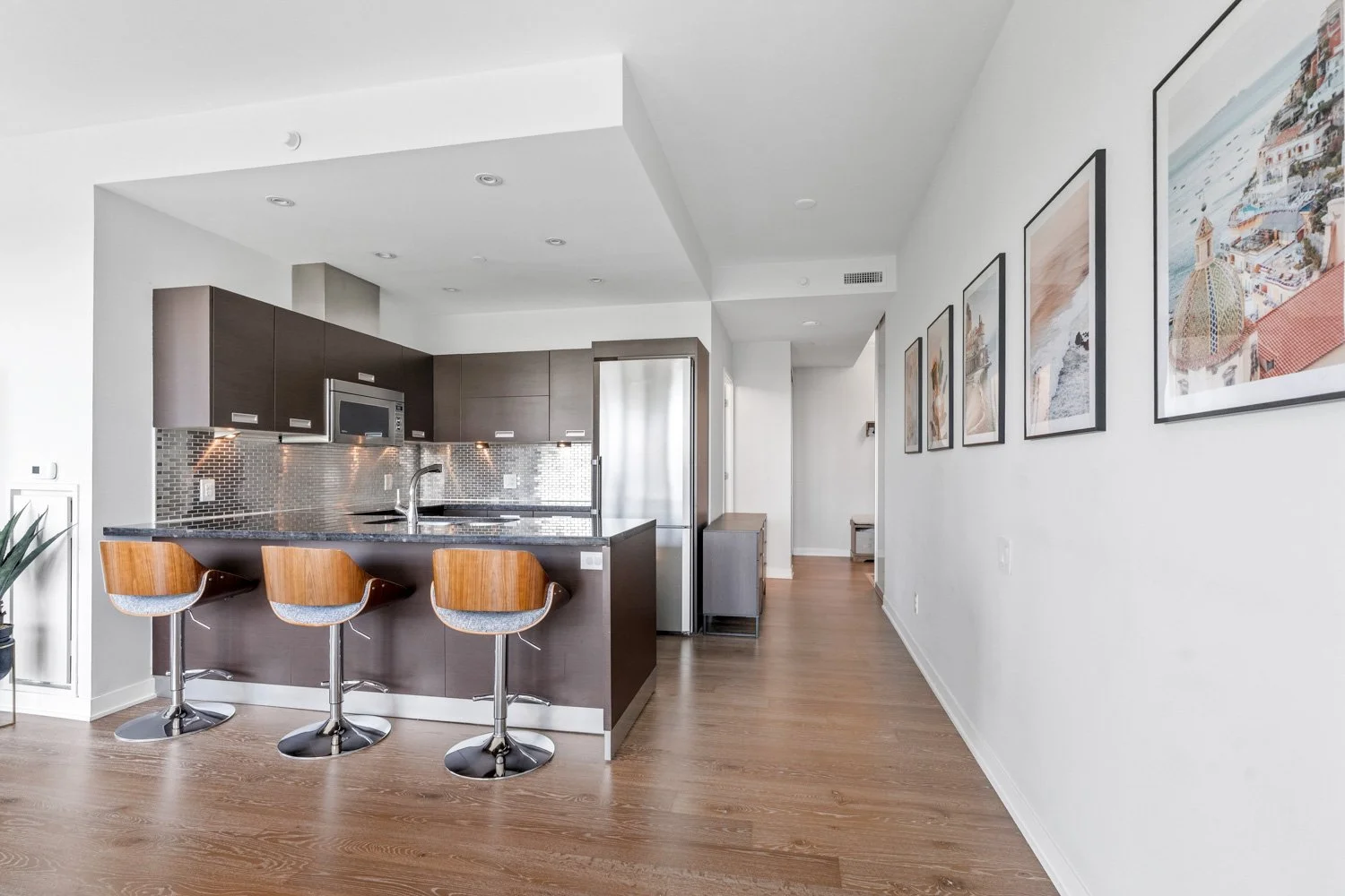 88 Parklawn_011.jpg
