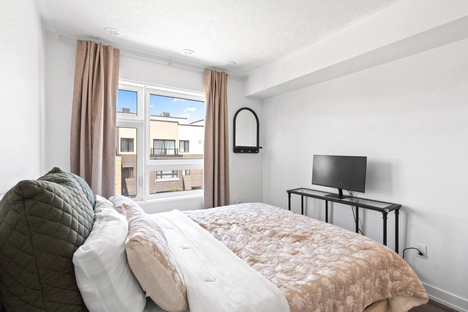 1121 Cooke Blvd_022.jpg