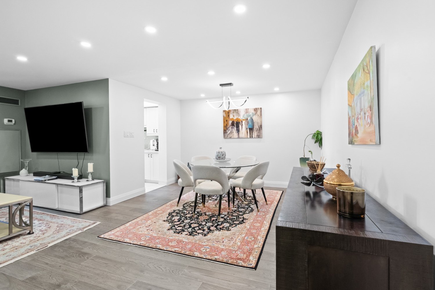 133 Torresdale Ave_002.jpg