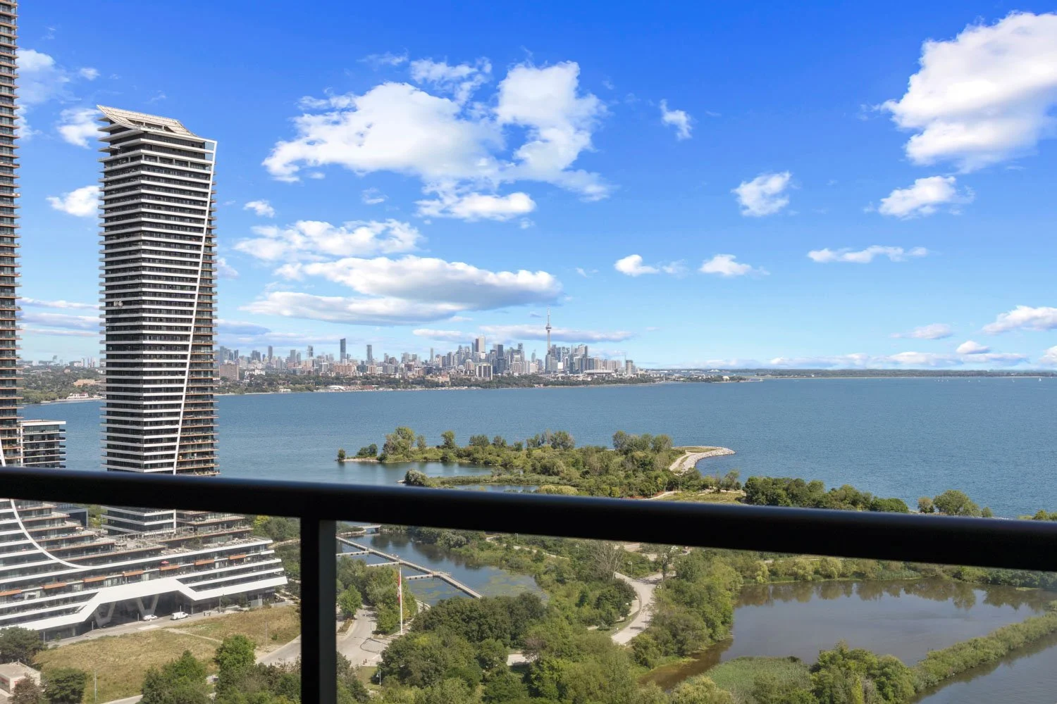 2240 Lakeshore #3006_050.jpg