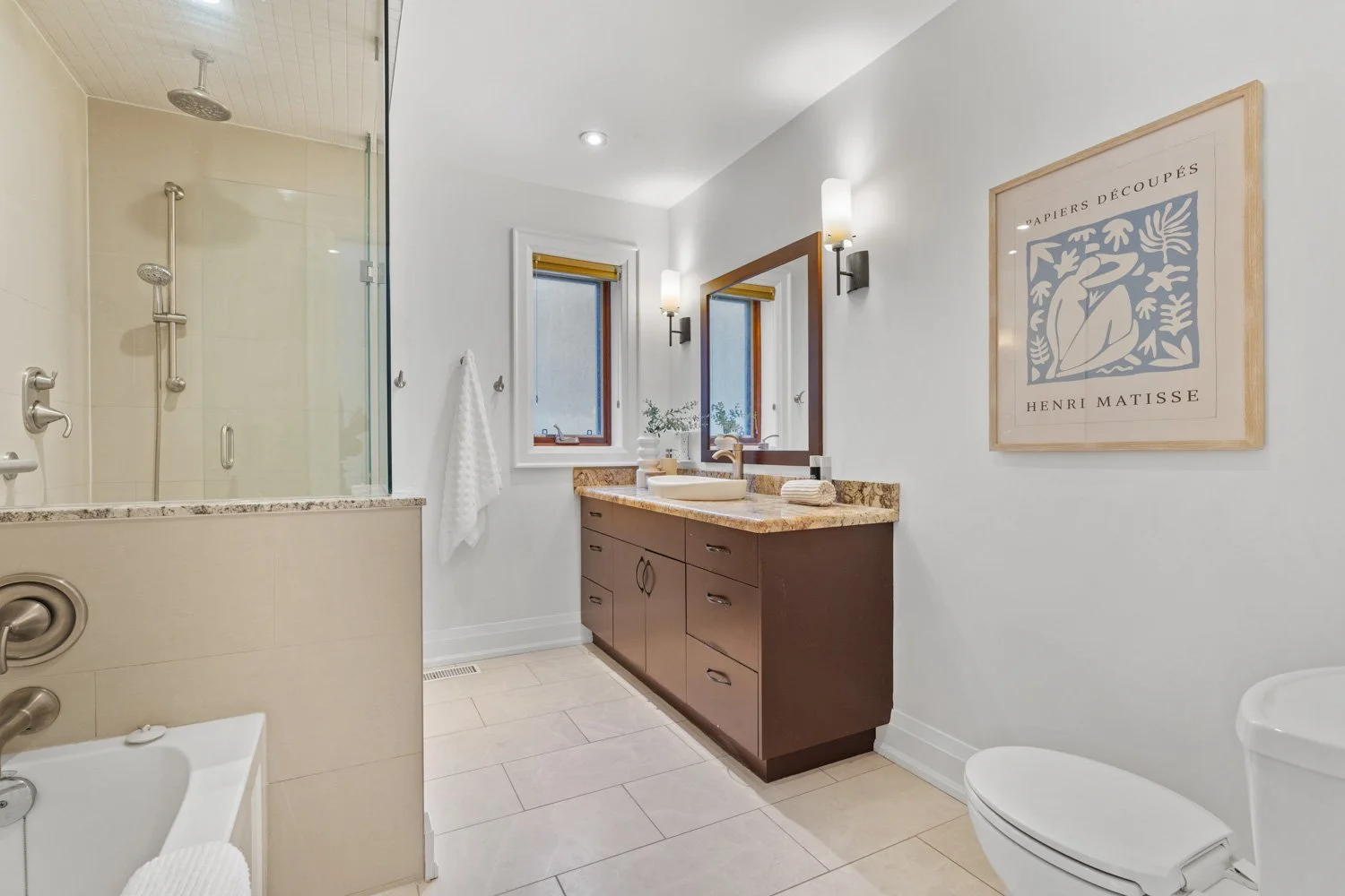 474 Armadale Ave_031.jpg