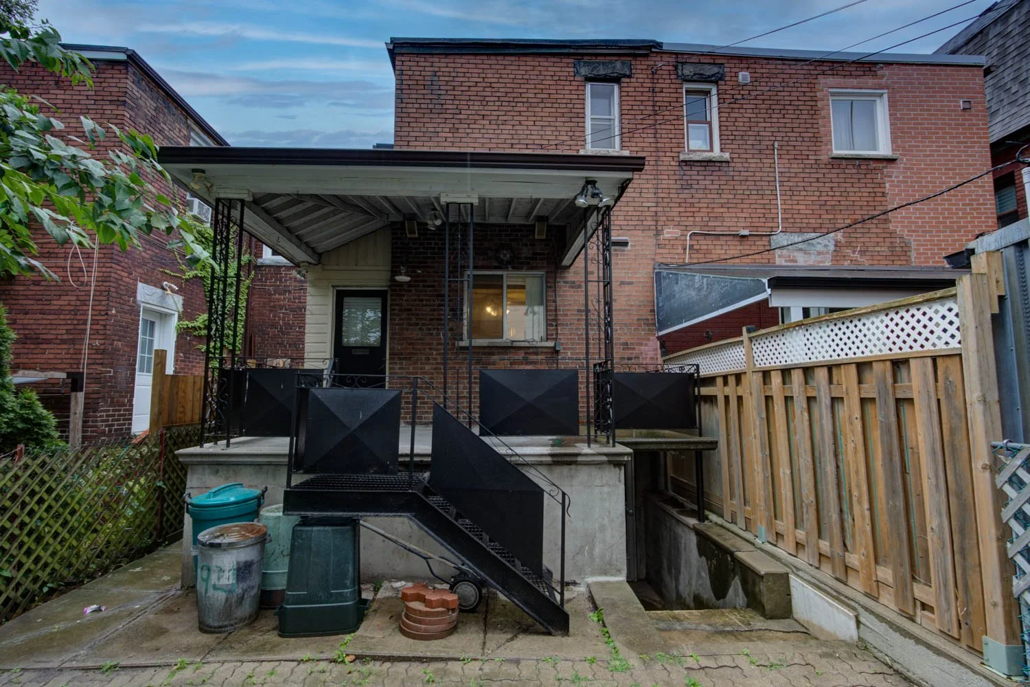 921 Lansdowne_043.jpg