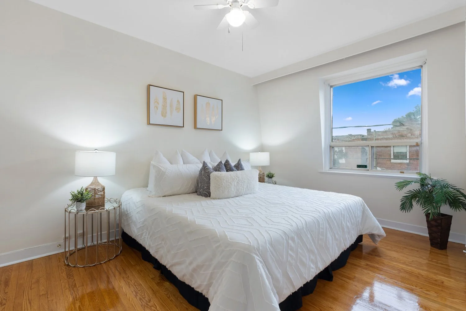 921 Lansdowne_017.jpg