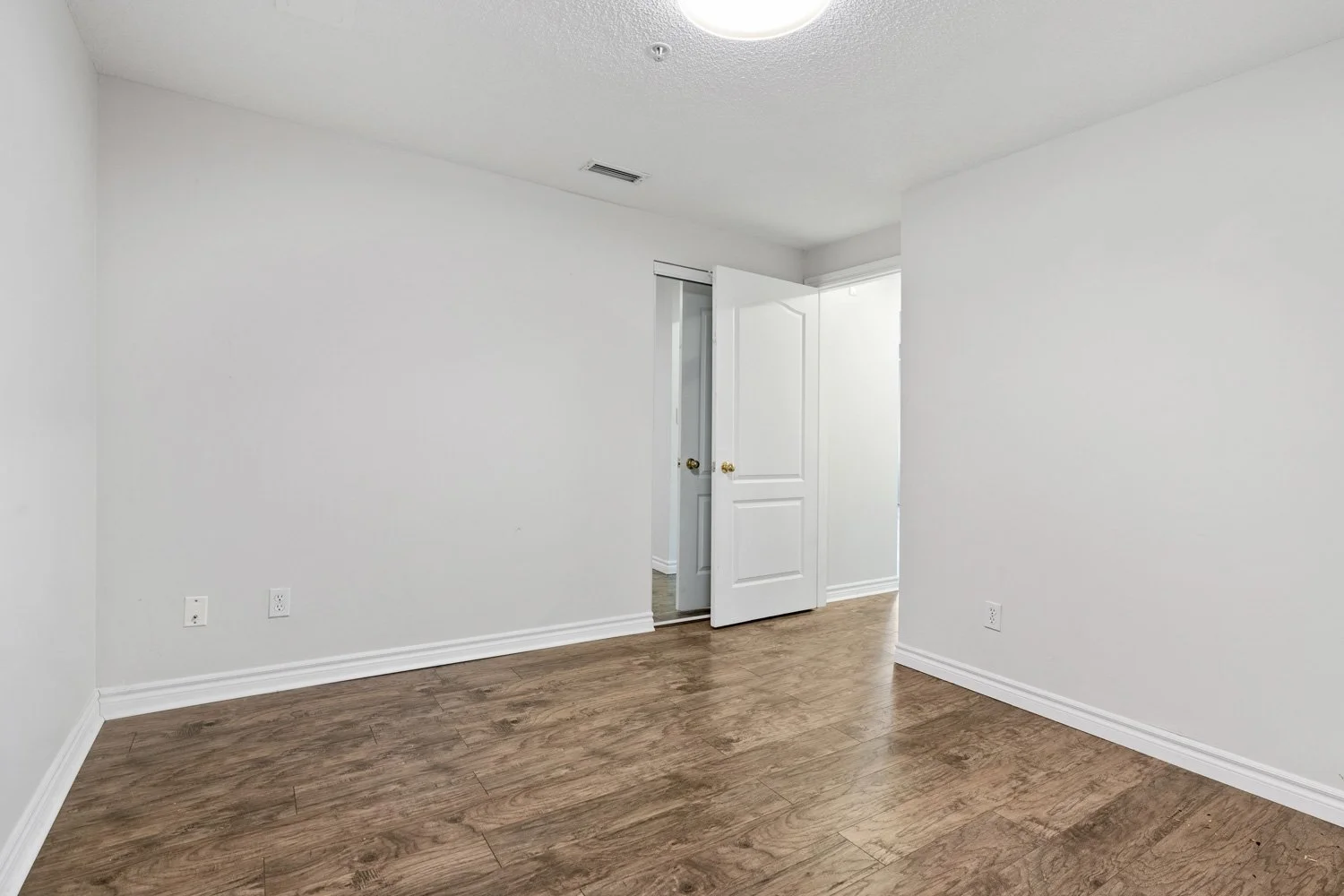 3531 lakeshore_022.jpg