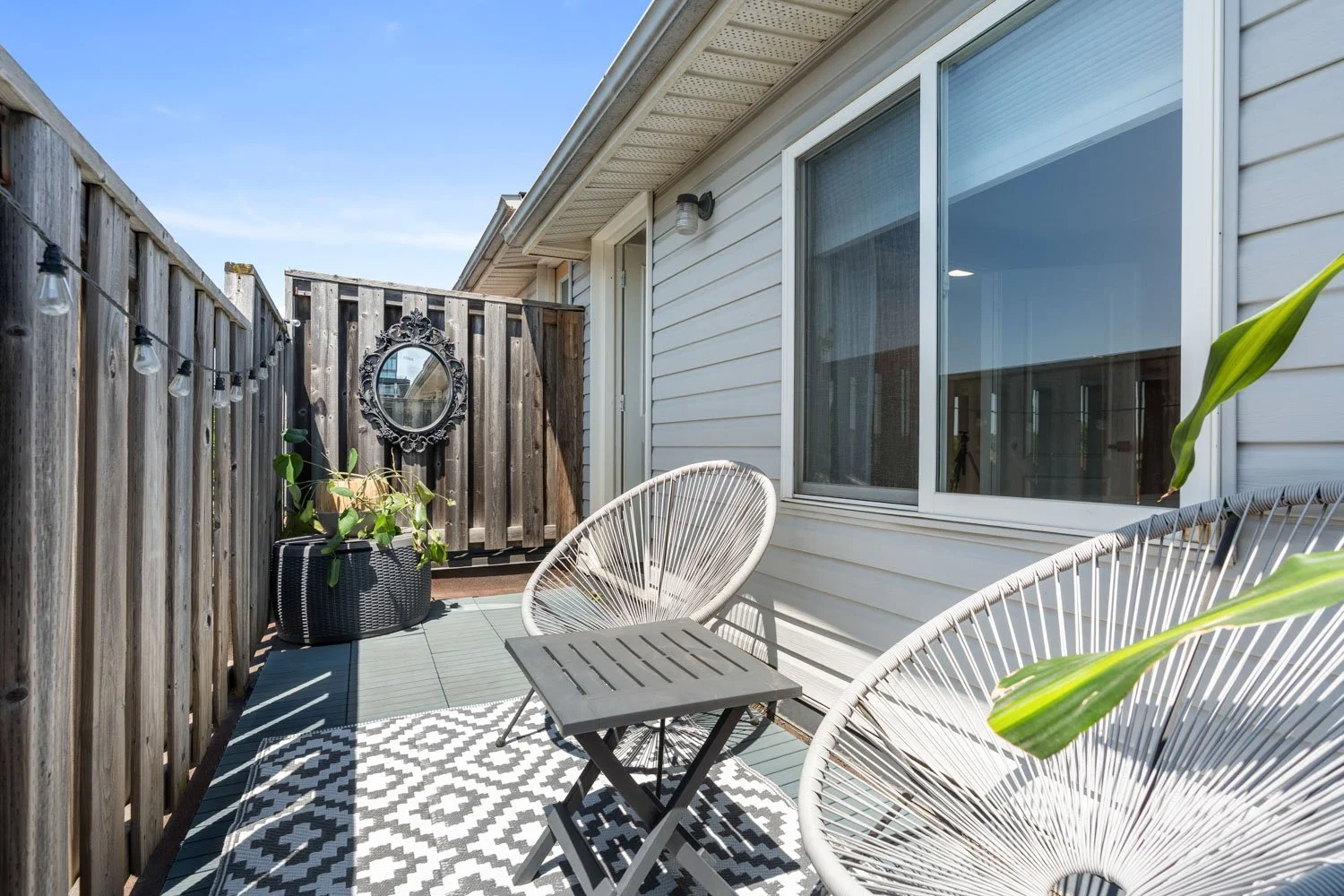 8 Grogan Mews_025.jpg