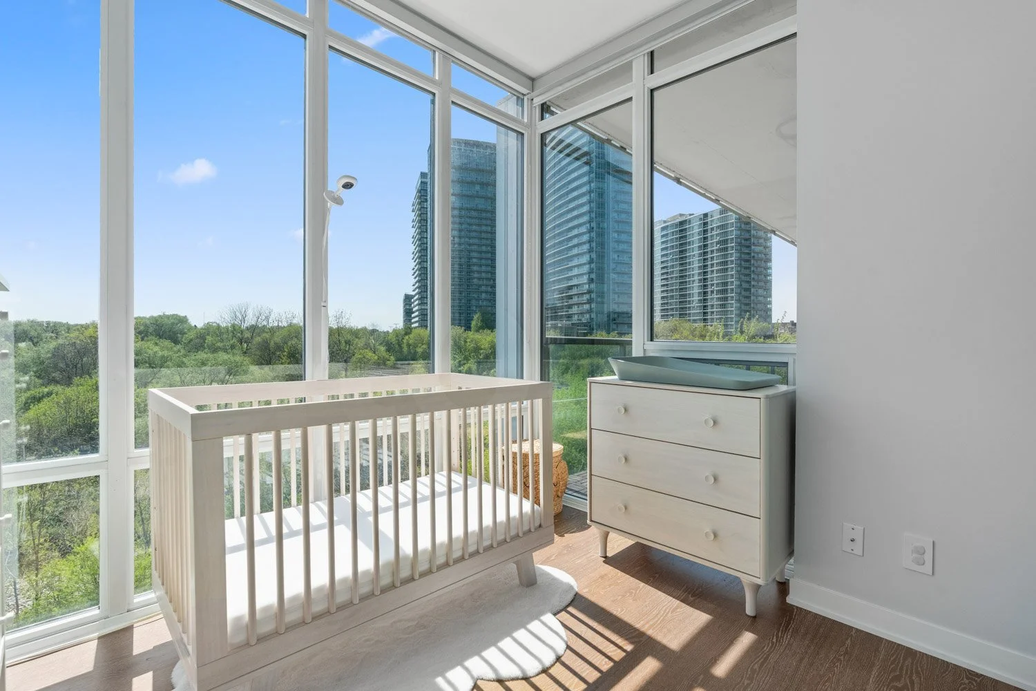 88 Parklawn_029.jpg