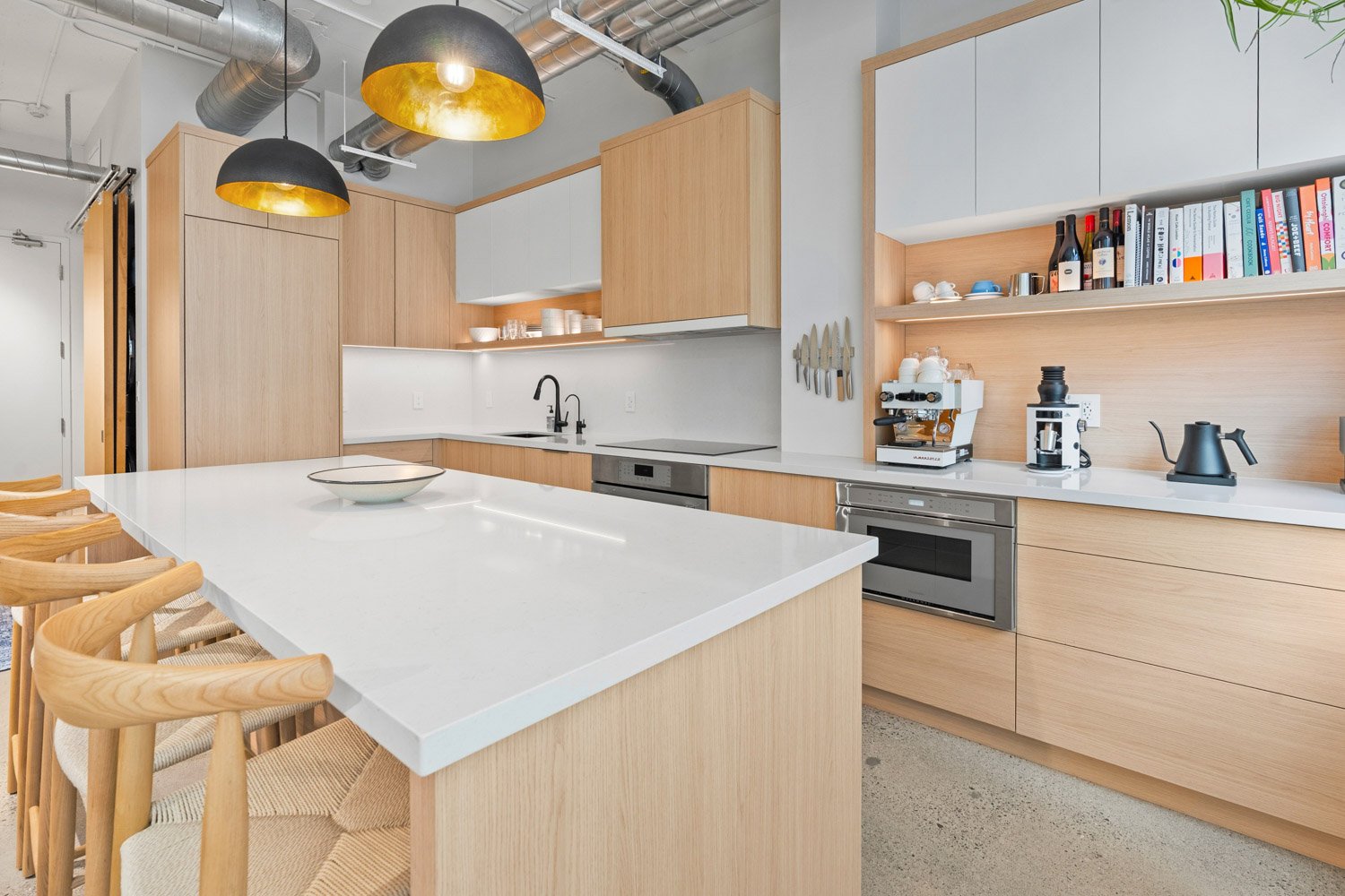 188 Eglinton_004.jpg