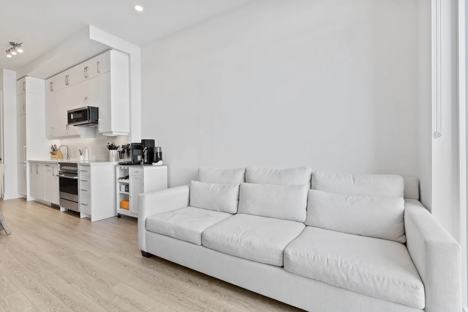 2075 King Rd_013.jpg