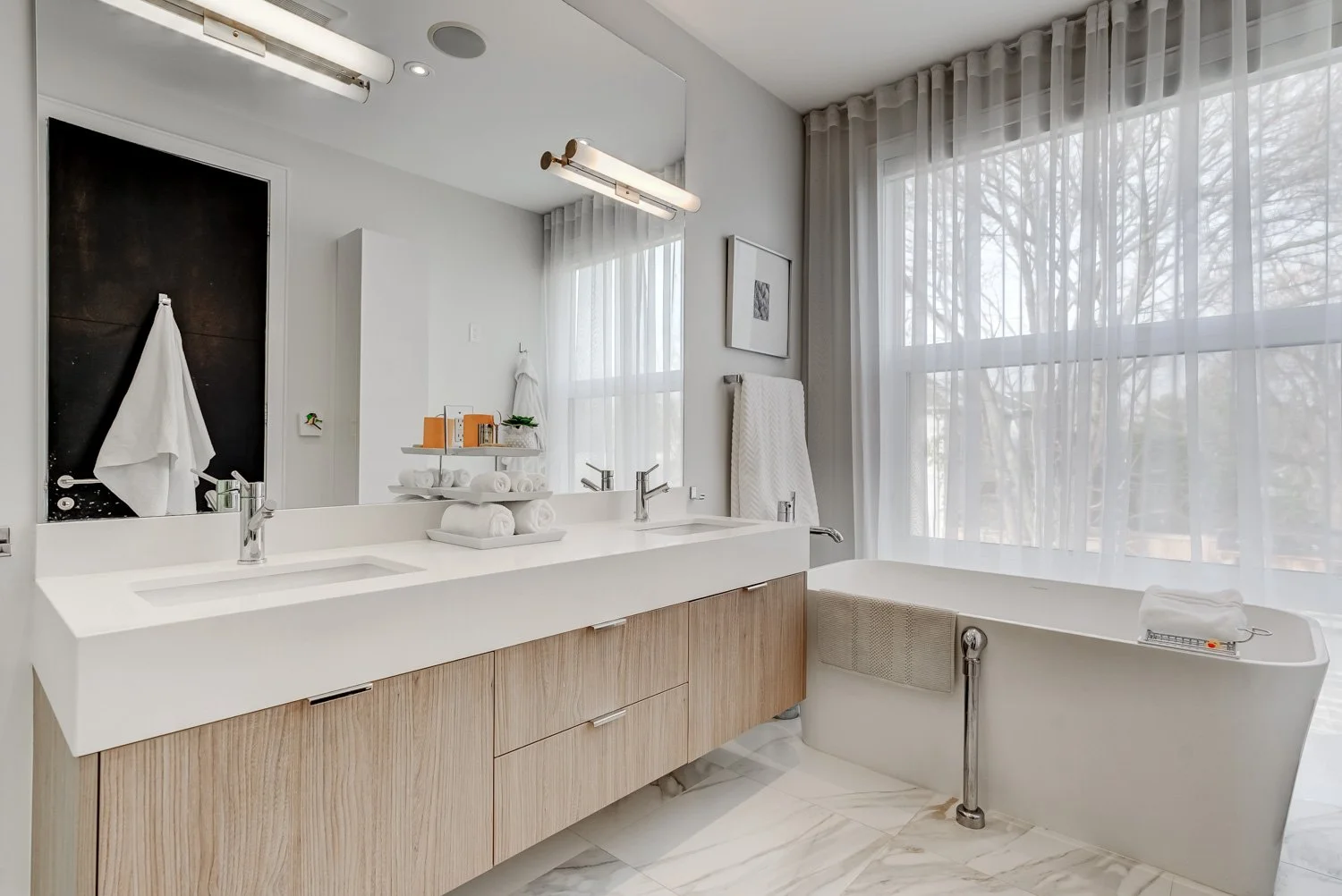 484 St Germain INT_032.jpg