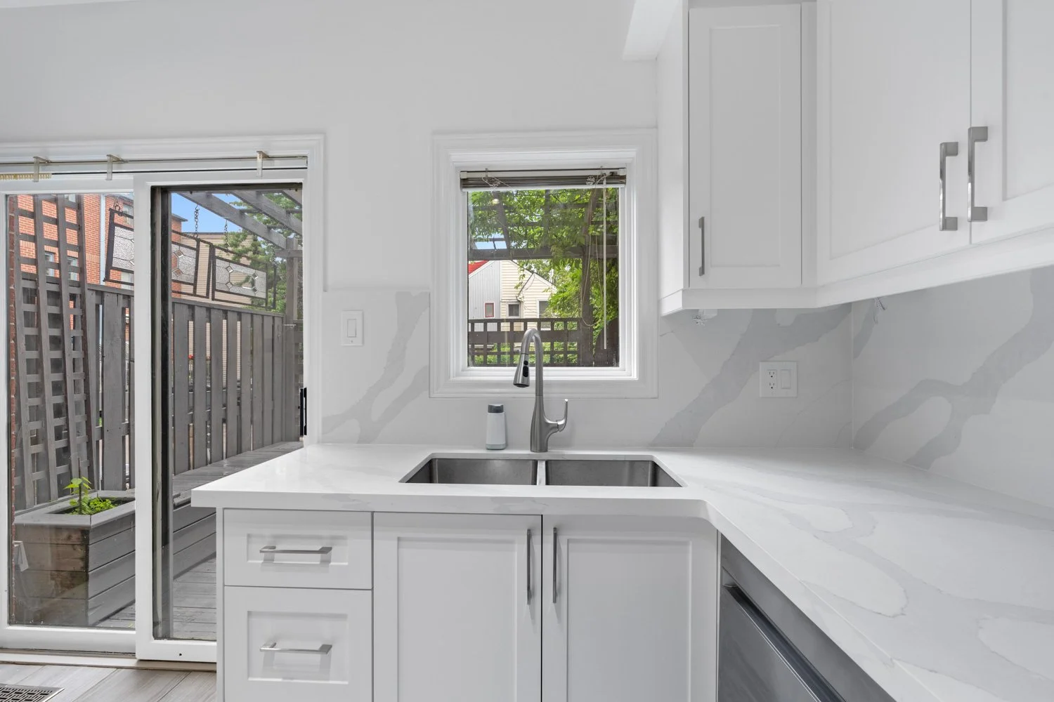 185 Lippincott_007.jpg