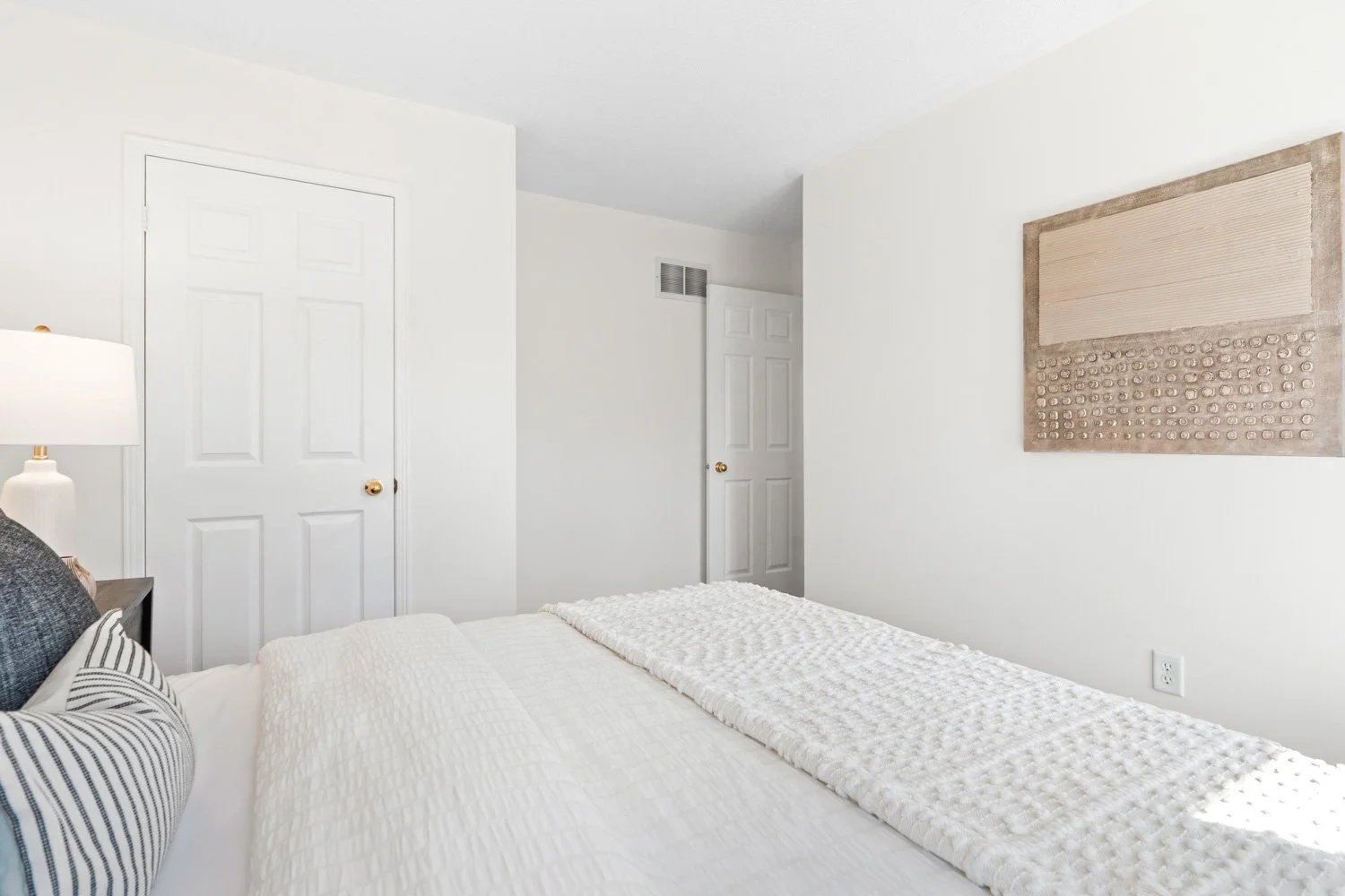 4773 Yorkshire avenue_025.jpg