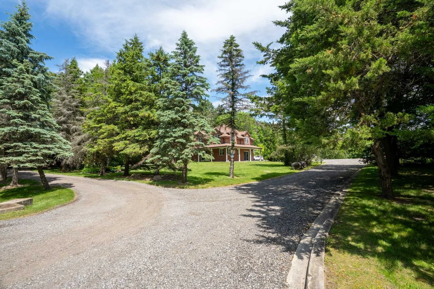 15175 Keele St_075.jpg