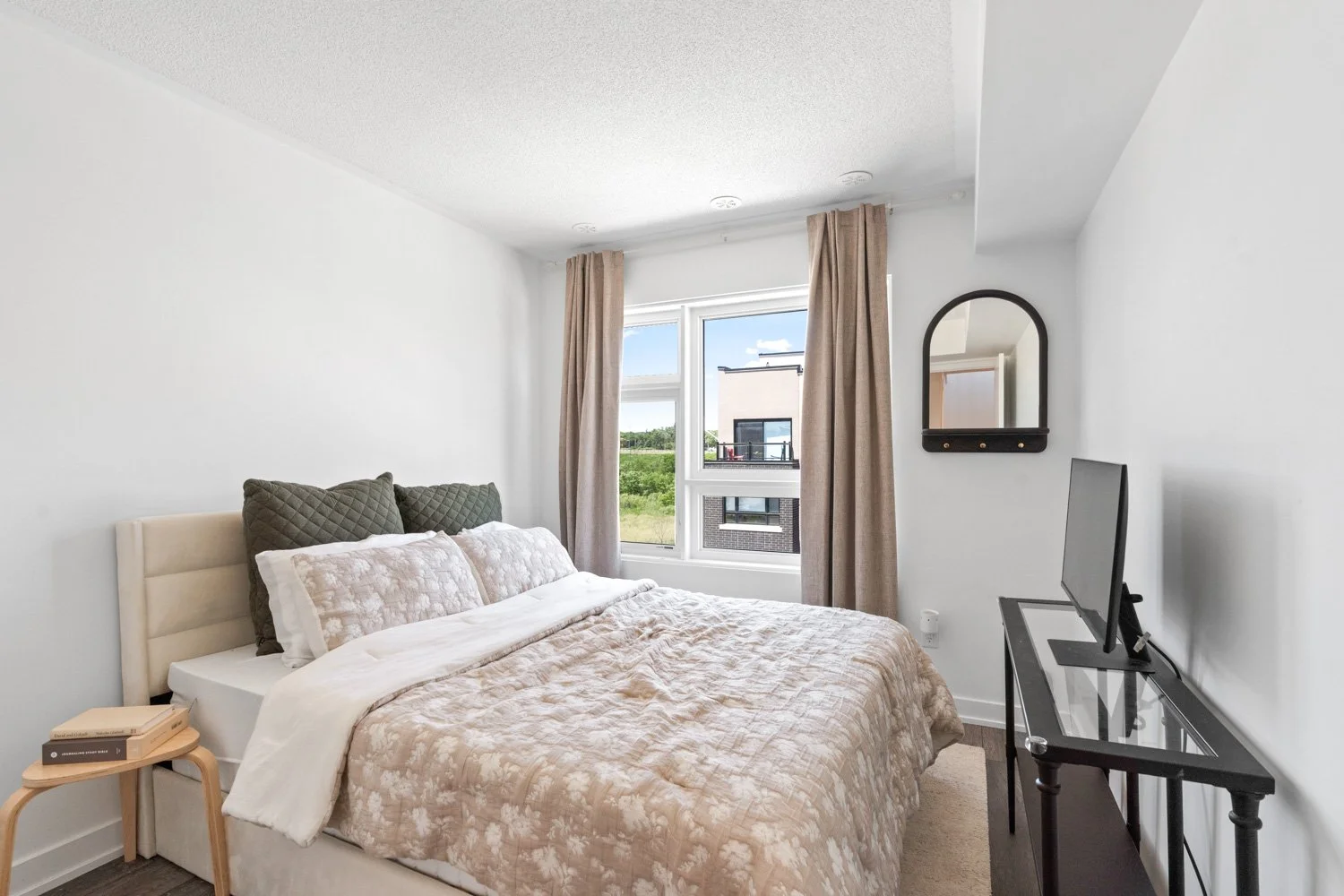 1121 Cooke Blvd_021.jpg