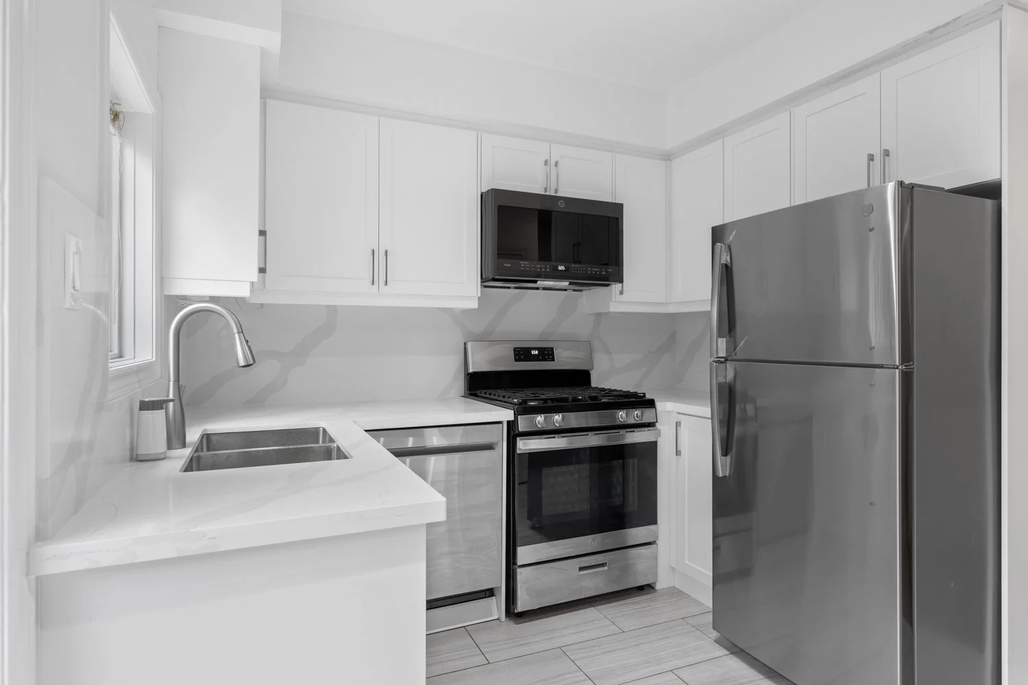 185 Lippincott_004.jpg