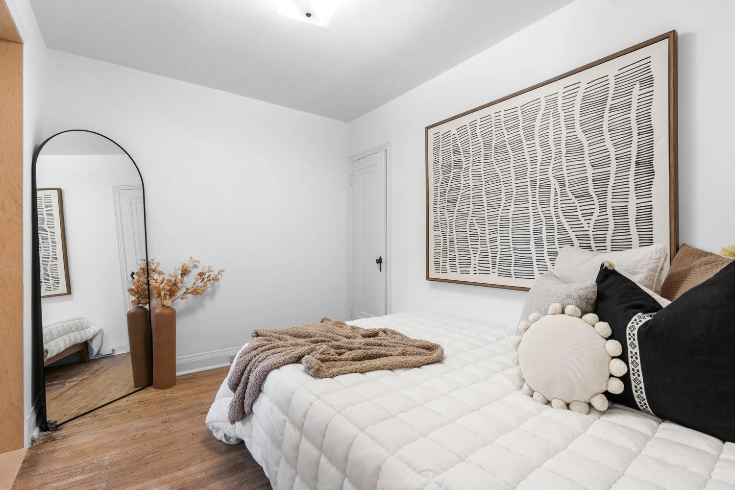 327 Bessborough_032.jpg