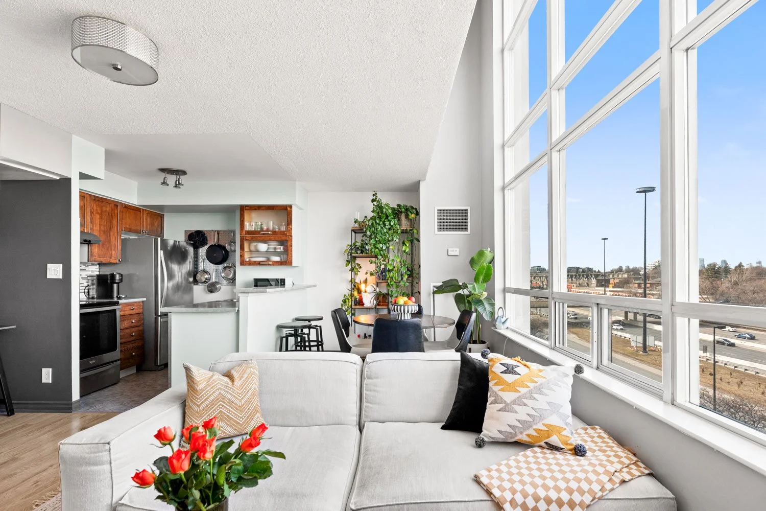 200 Manitoba_007.jpg