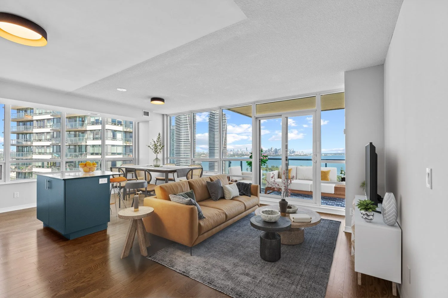 2240 Lakeshore #3006_004.jpg