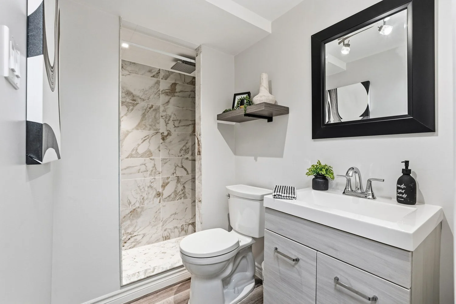 182 Waterbury_040.jpg