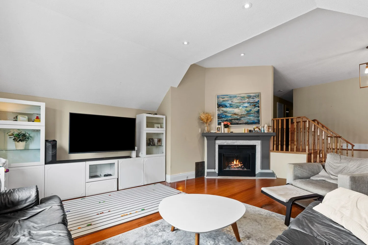 388 Brownridge_011.jpg