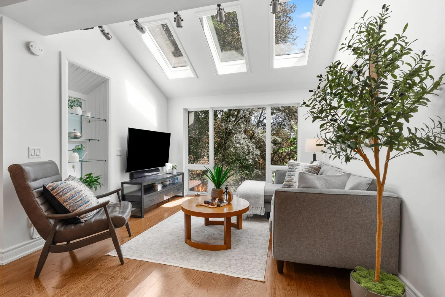 109 Kennedy Ave_003.jpg
