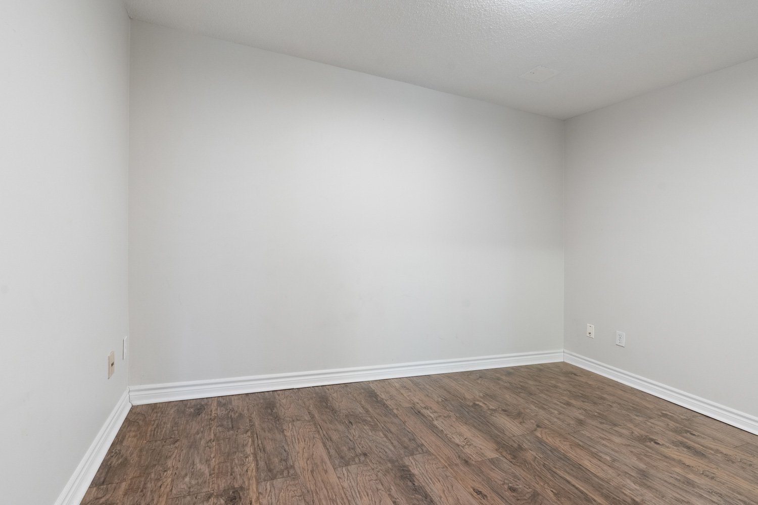 3531 lakeshore_023.jpg