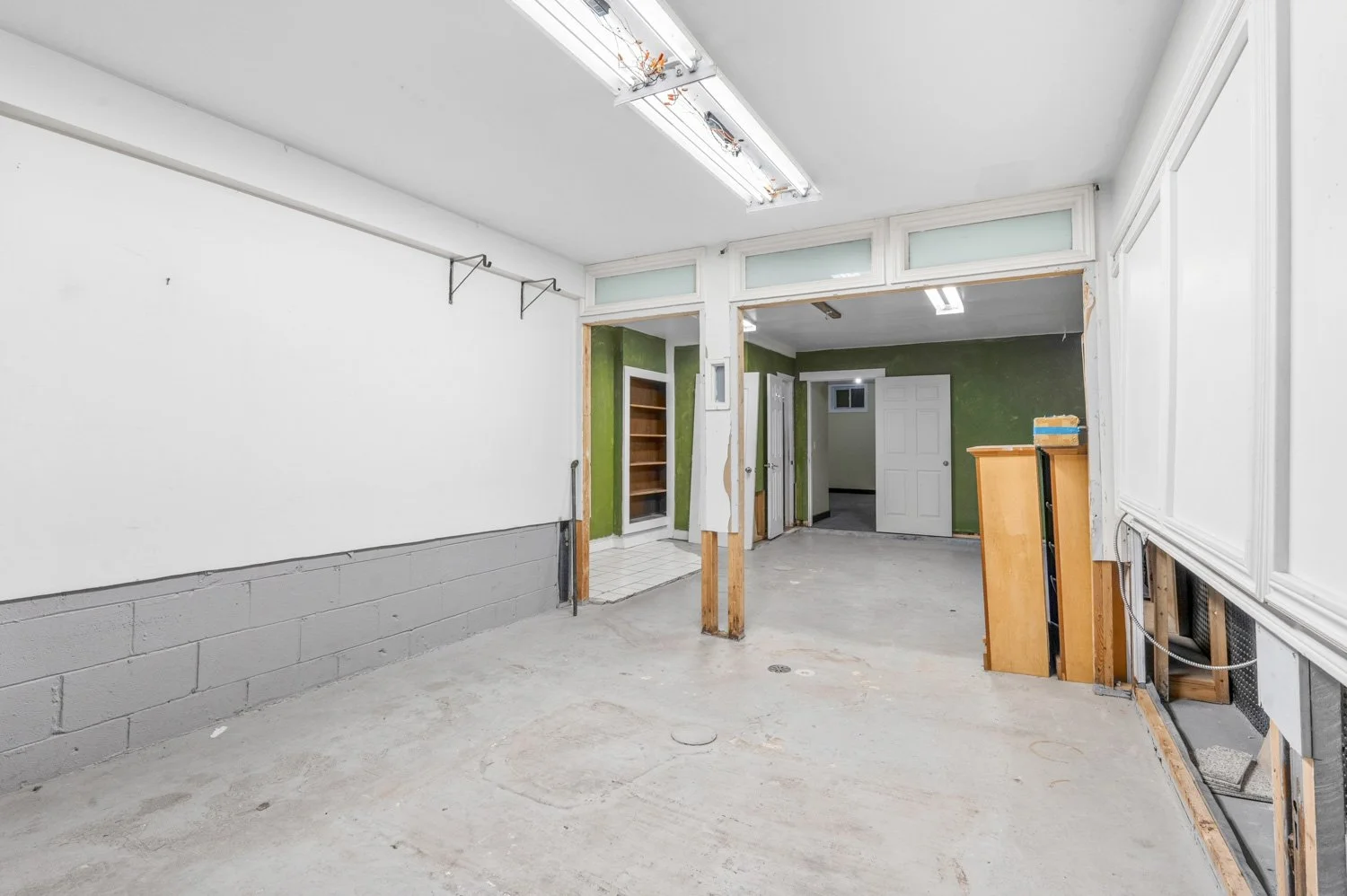 3524 Bathurst St_020.jpg
