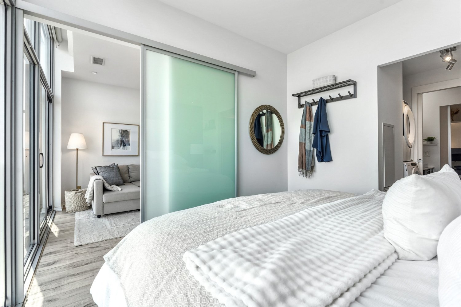 105 The Queensway_022.jpg