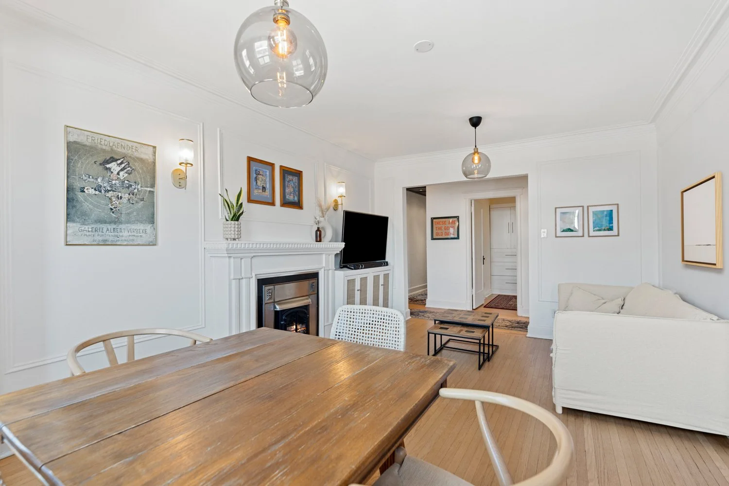 1646 Bathurst_009.jpg