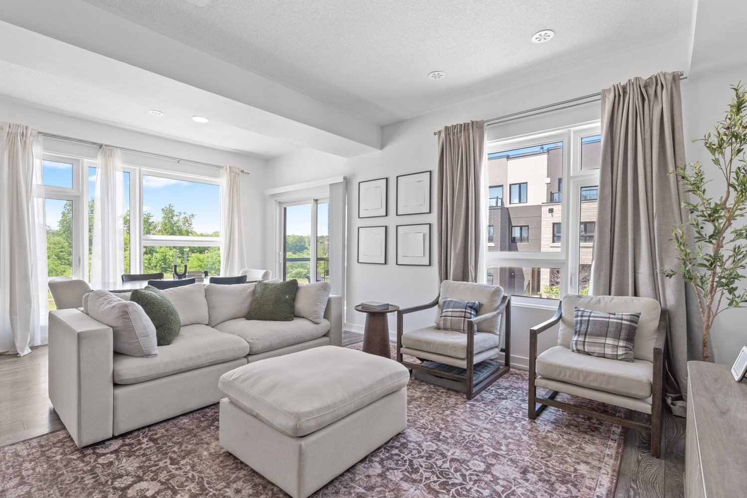 1121 Cooke Blvd_004.jpg