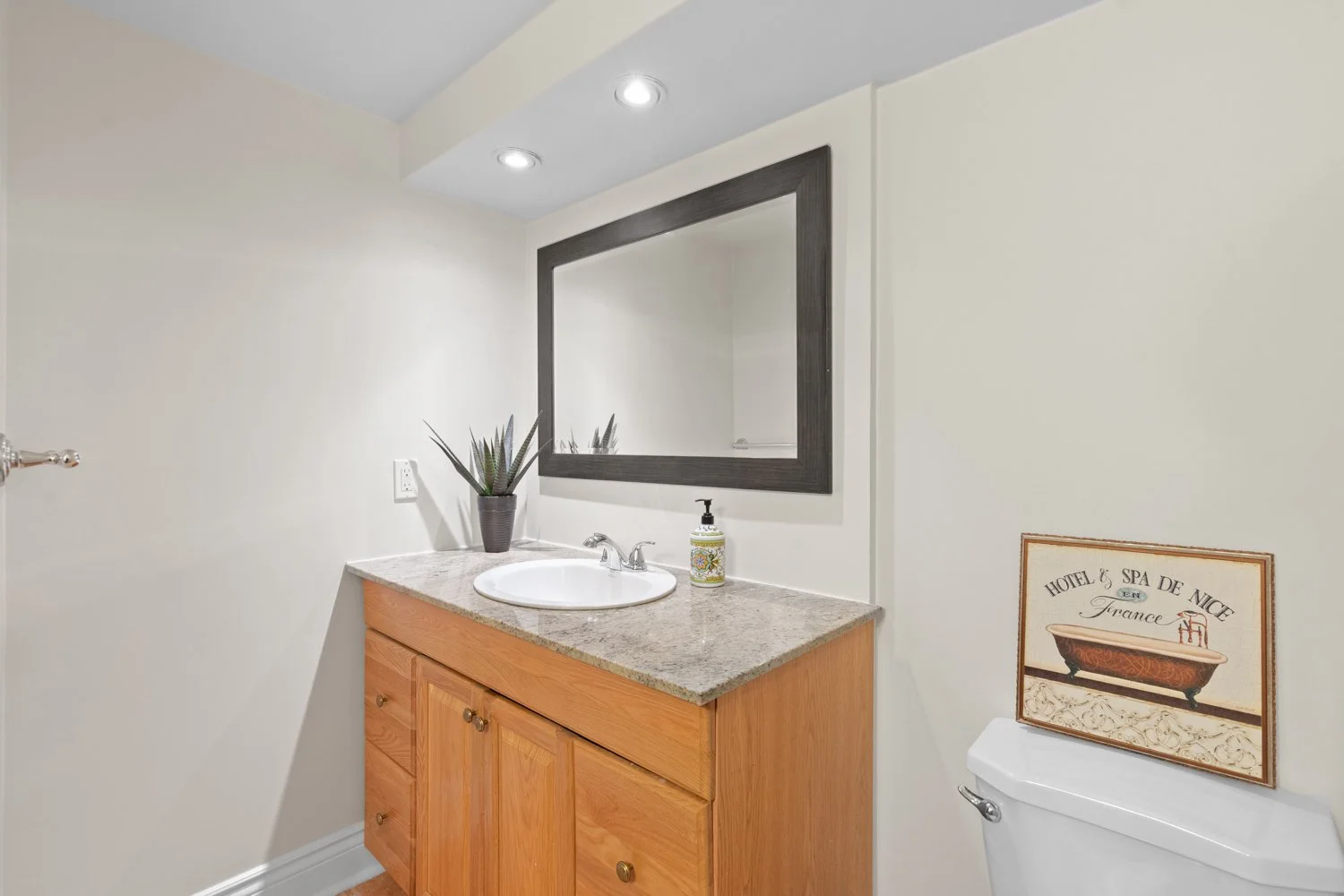 15175 Keele St_056.jpg