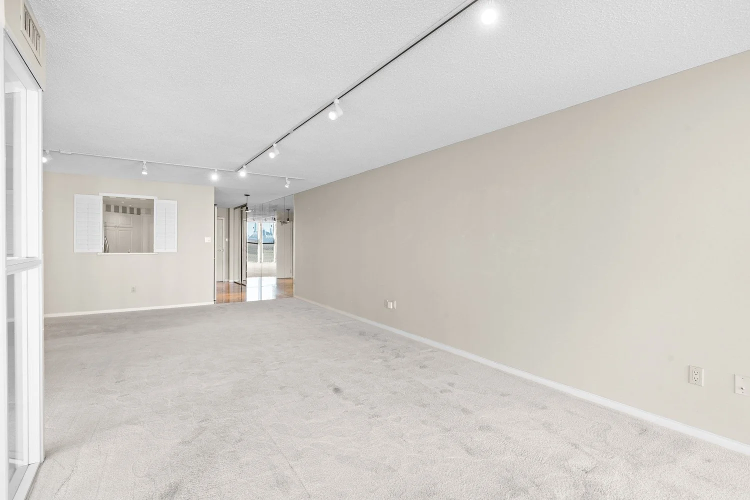 10 Tichester Rd_005.jpg