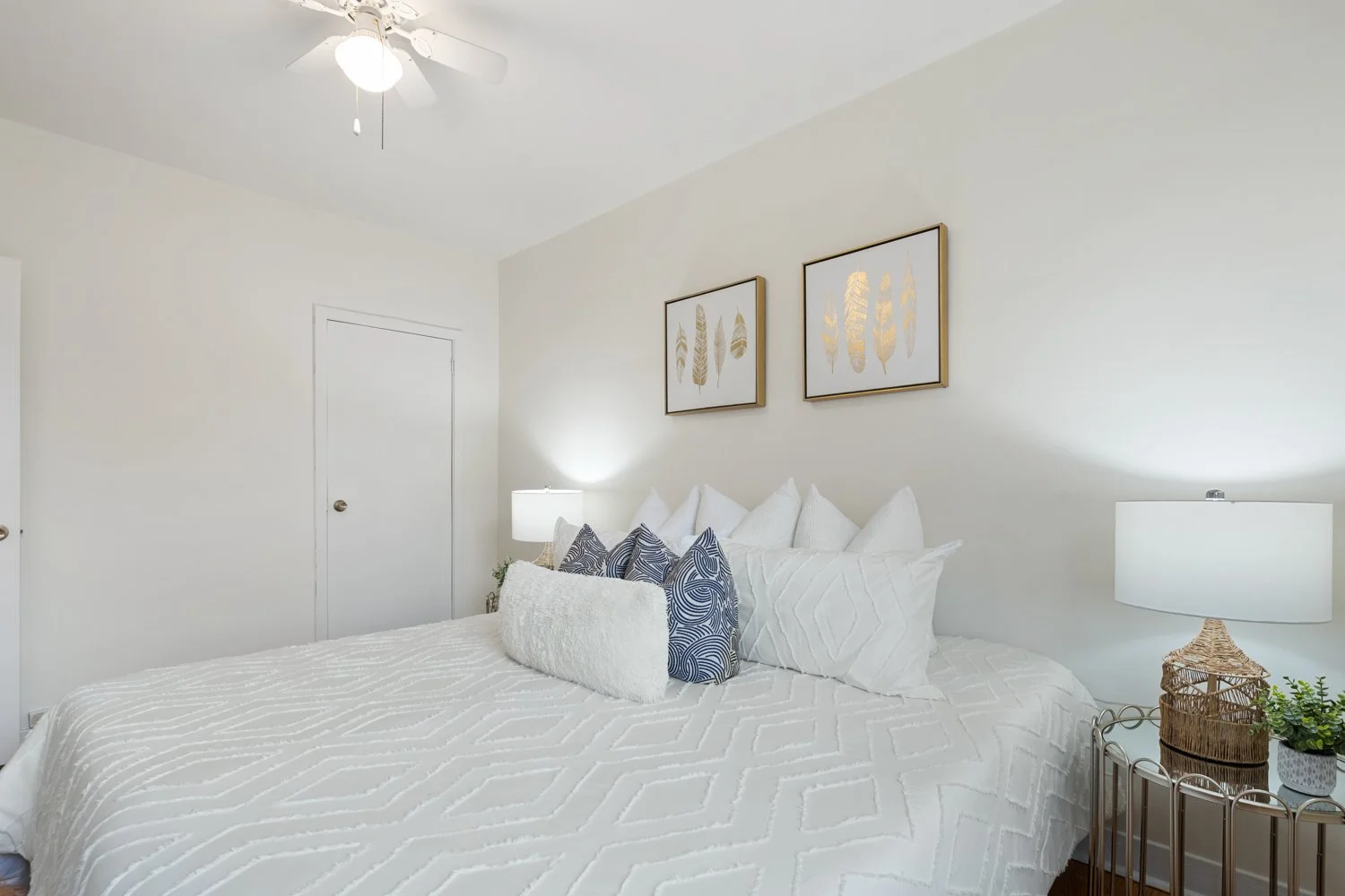 921 Lansdowne_019.jpg