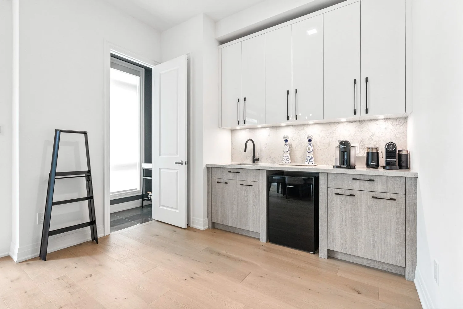 37 Globemaster Ln_013.jpg