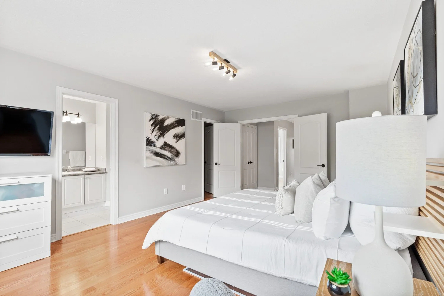 57 Cedarcrest_025.jpg