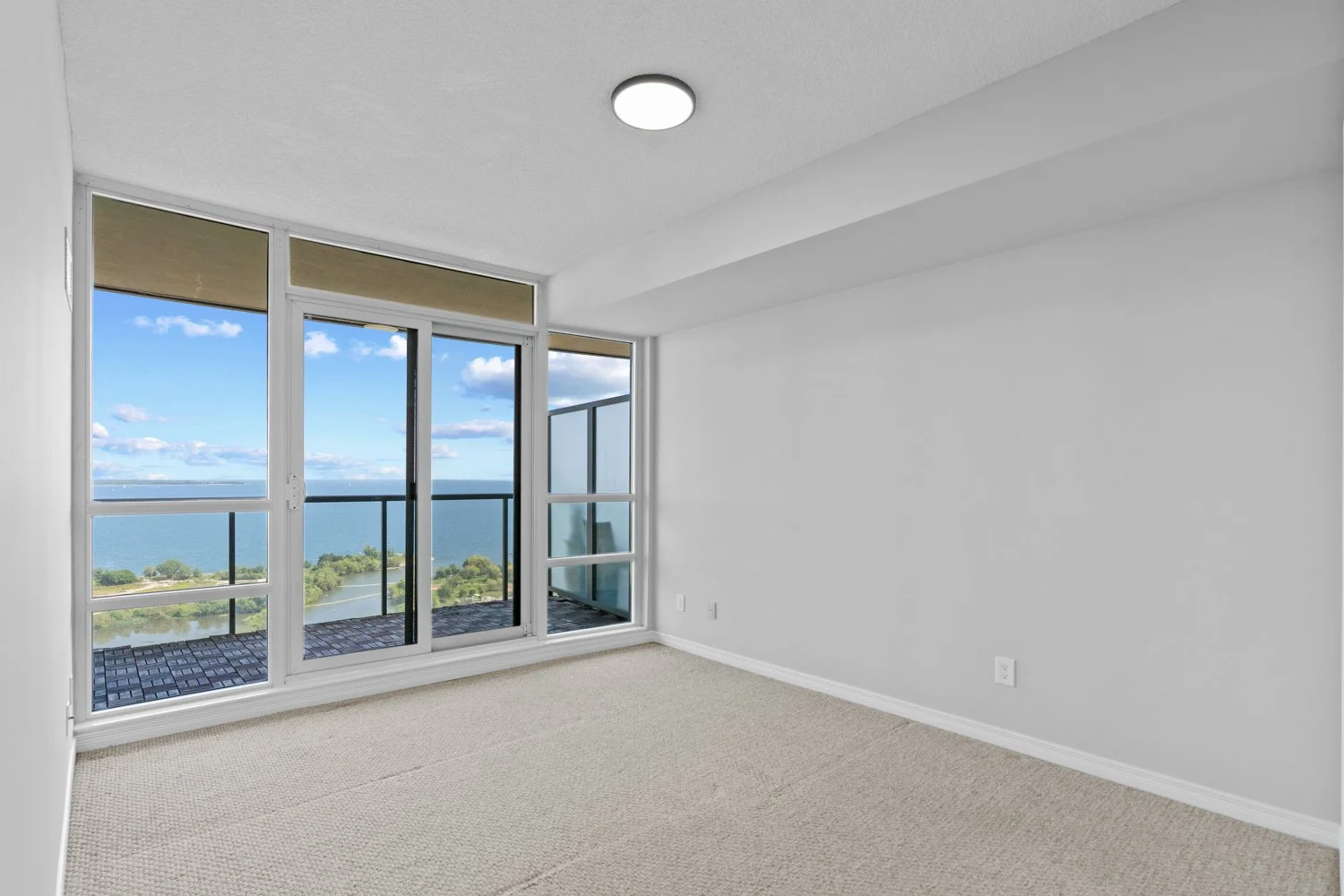 2240 Lakeshore #3006_028.jpg