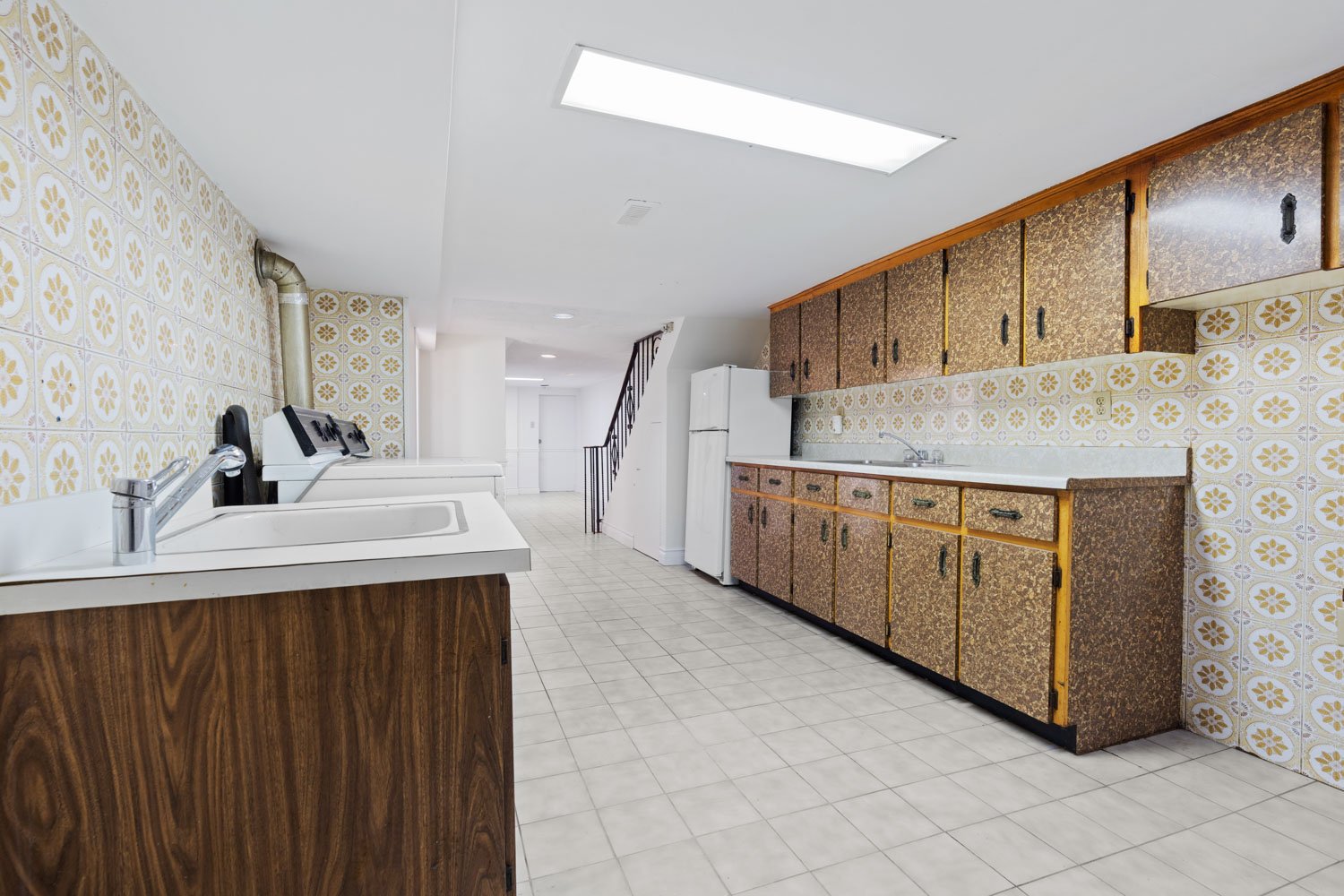 921 Lansdowne_038.jpg